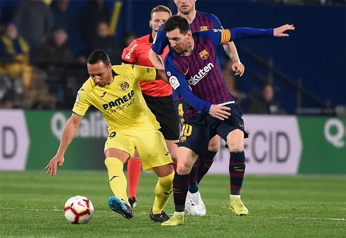 Santi Cazorla chỉ thắng Barca 2 lần trong 18 trận đối đầu