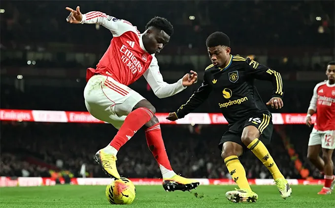 Số liệu thống kê cho thấy tỷ lệ in dấu giày lên bàn thắng của Saka tại Ngoại hạng Anh mùa này đã giảm đáng kể